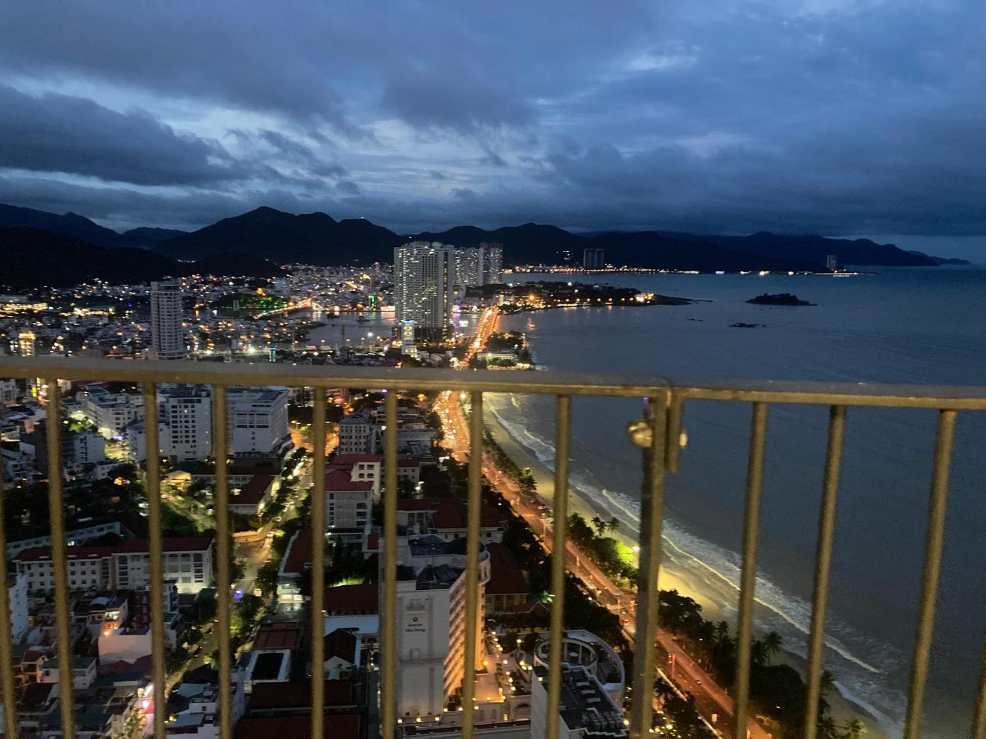 Can Ho Gold Coast O Nha Trang View Bien - Vivastay Exterior foto